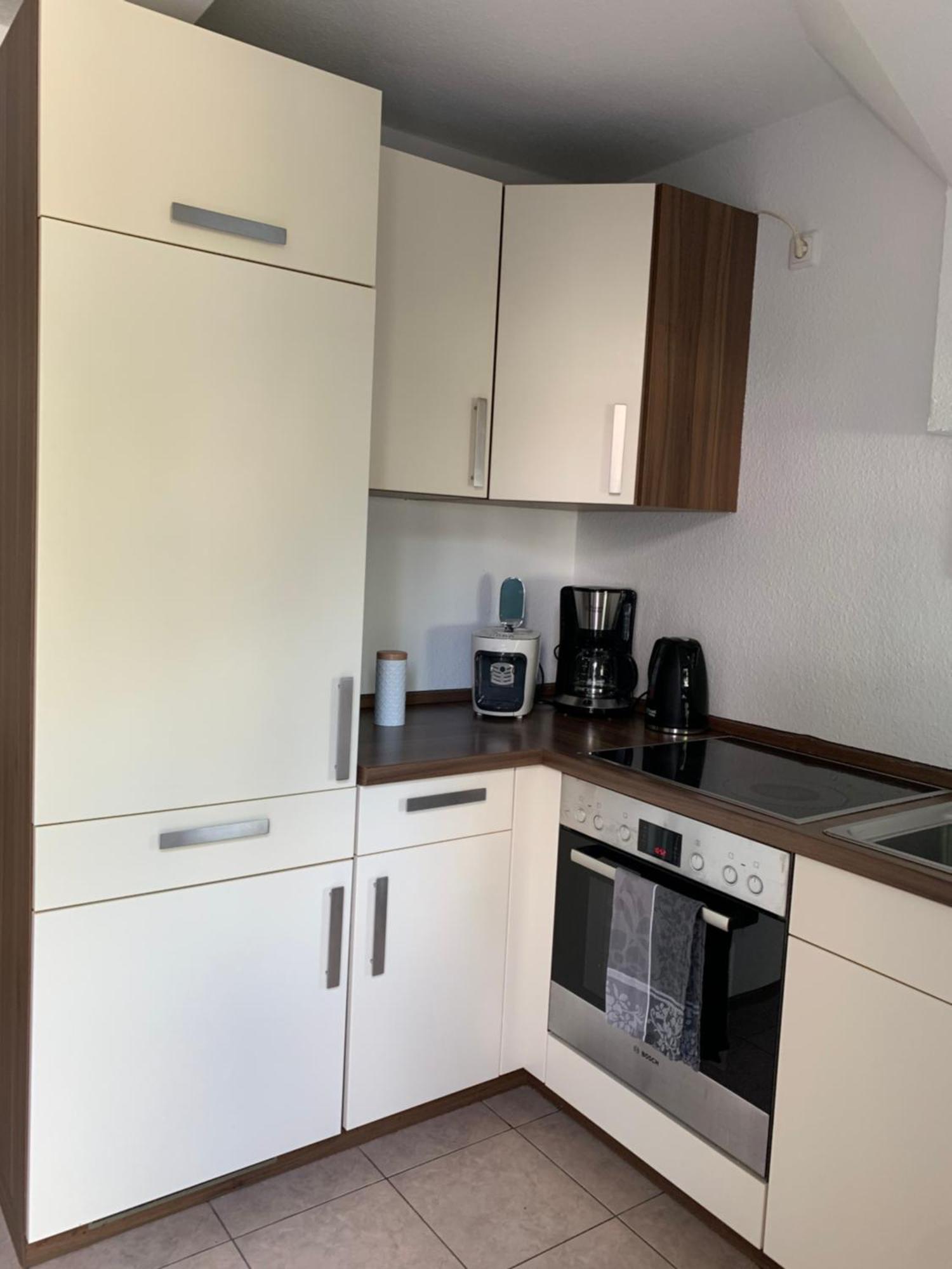 City-Apartment Mit Parkplatz & Fahrradraum! Nur 300M Zum Stadthafen Шверін Екстер'єр фото
