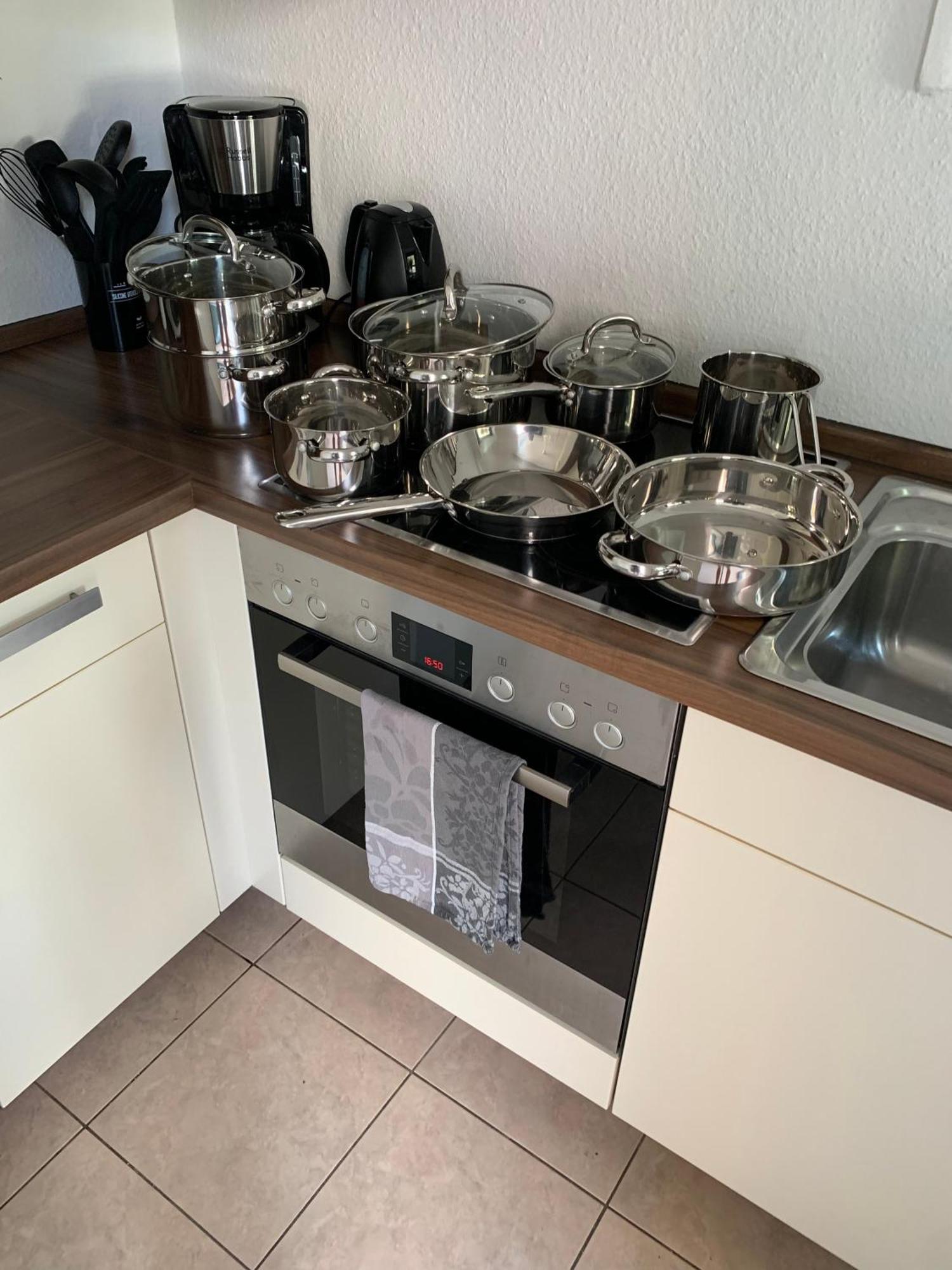 City-Apartment Mit Parkplatz & Fahrradraum! Nur 300M Zum Stadthafen Шверін Екстер'єр фото