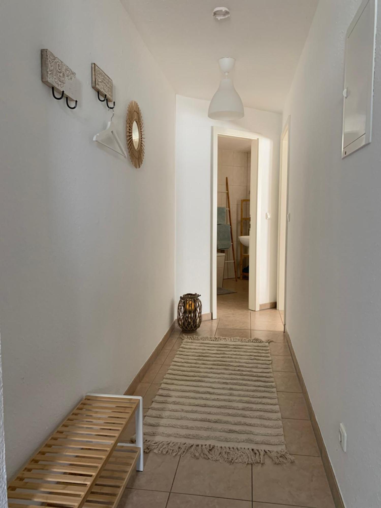 City-Apartment Mit Parkplatz & Fahrradraum! Nur 300M Zum Stadthafen Шверін Екстер'єр фото
